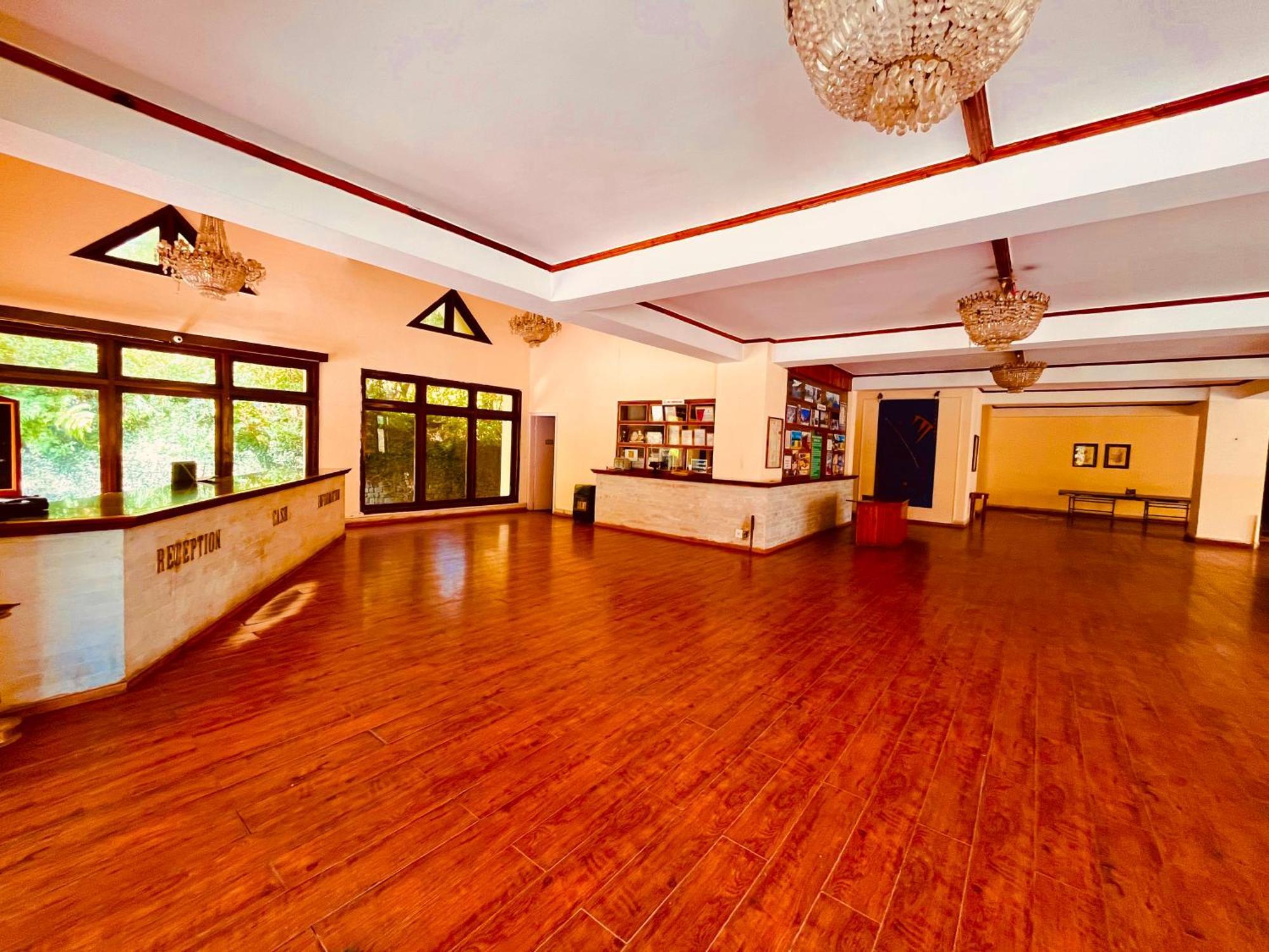 Sagar Resort !! Mountain View ! Luxury Stay ! Family Resort ! Private Parking ! Near Mall Road Manāli エクステリア 写真