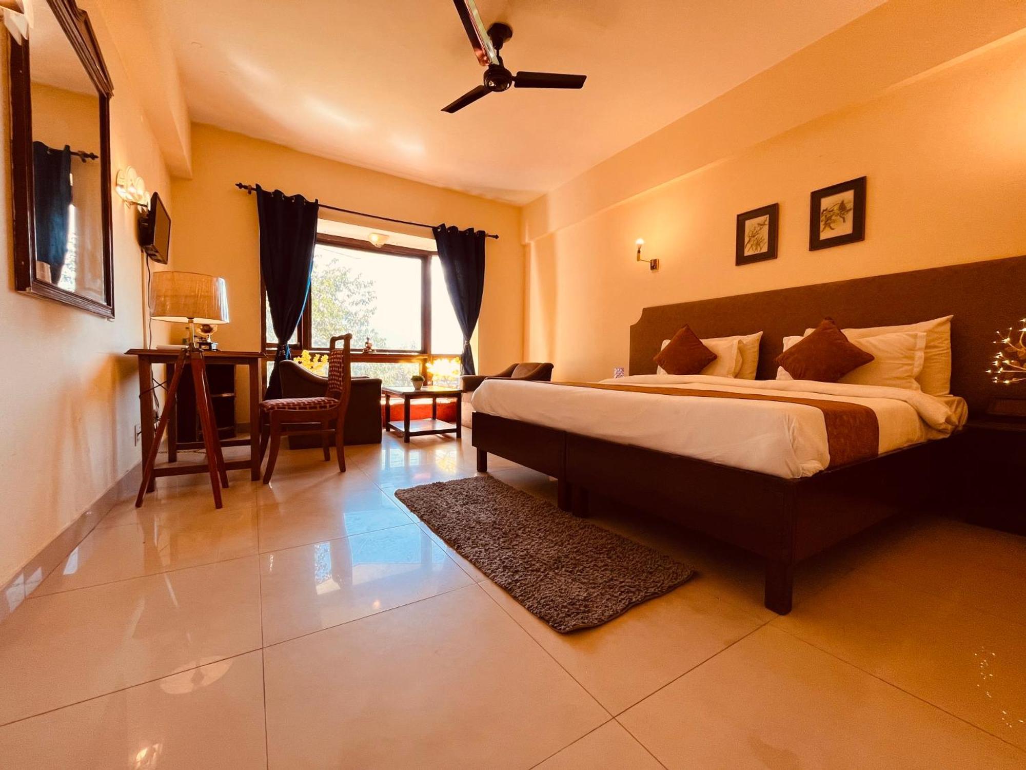 Sagar Resort !! Mountain View ! Luxury Stay ! Family Resort ! Private Parking ! Near Mall Road Manāli エクステリア 写真